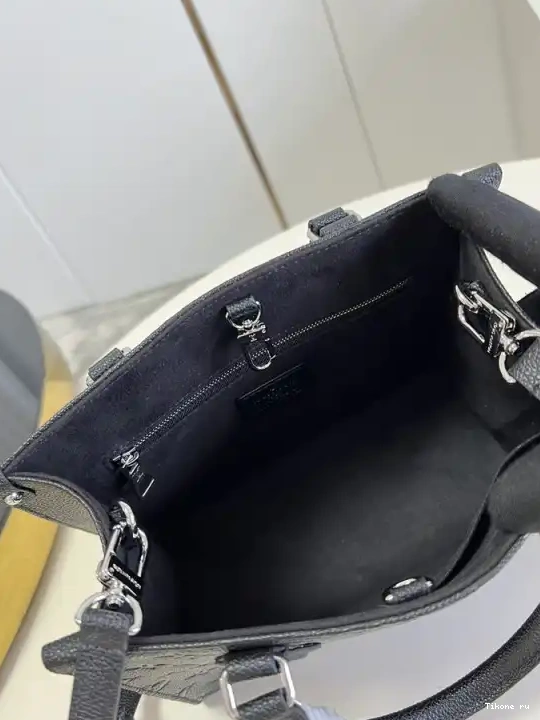 Affordable LOUIS ONTHEGO VUITTON PM 0629